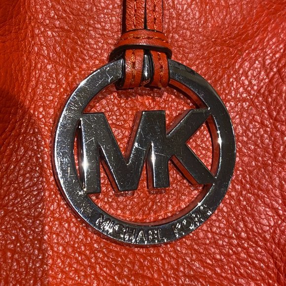 Michael Kors Uptown Astor Large Shoulder Tote - Picture 3 of 4